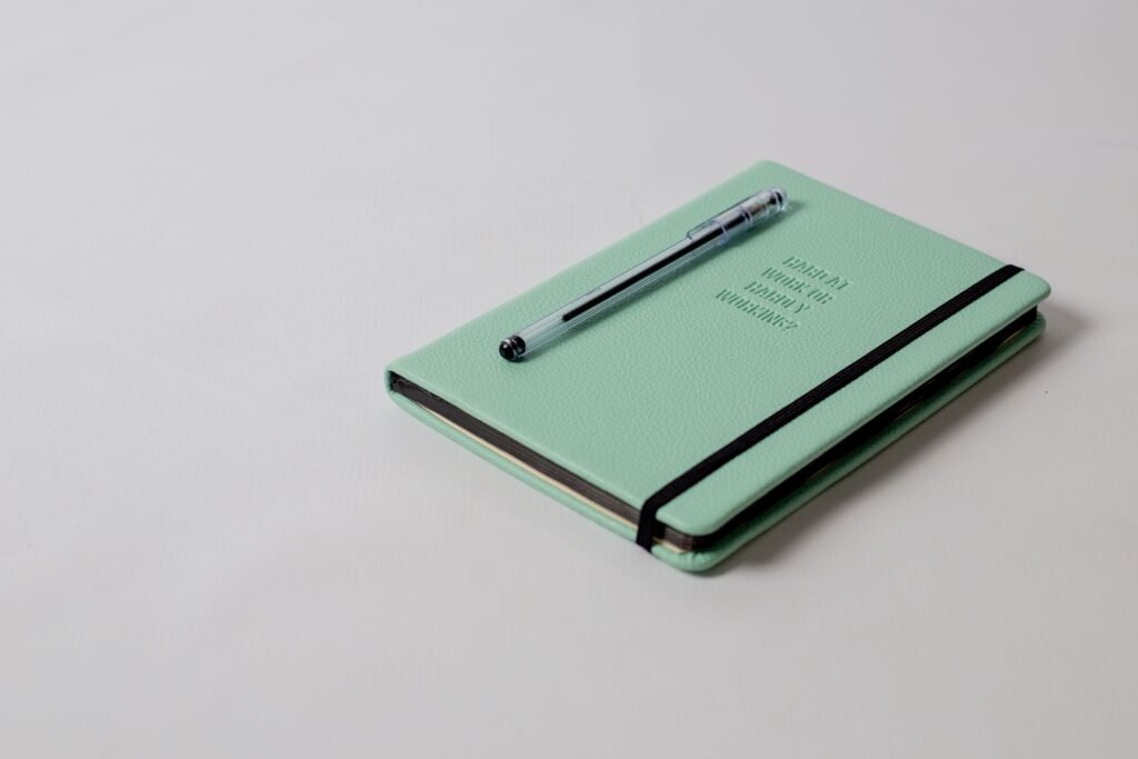 Blank vs Lined vs Dot Grid vs Grid: Which Notebook Style Is Right for You?